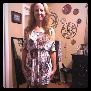 Gently used paisley print cold shoulder dress.